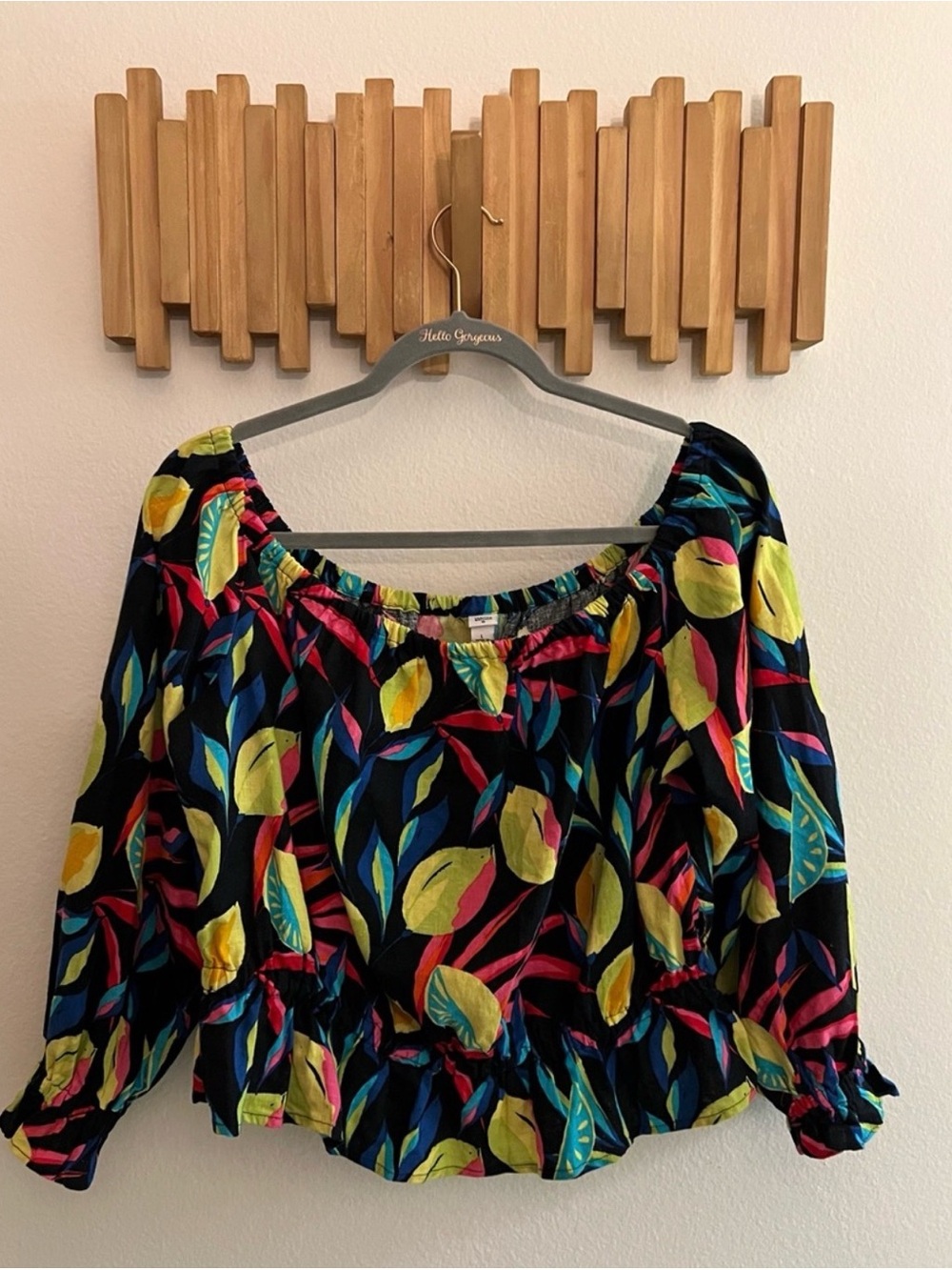 Women's Off-Shoulder Triopical Summer Top - Black with Lemon Print Size Large